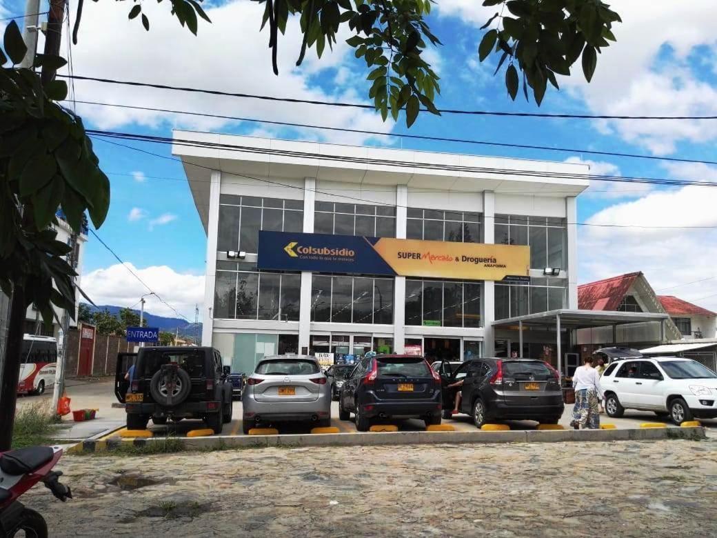 Plaza In * Anapoima